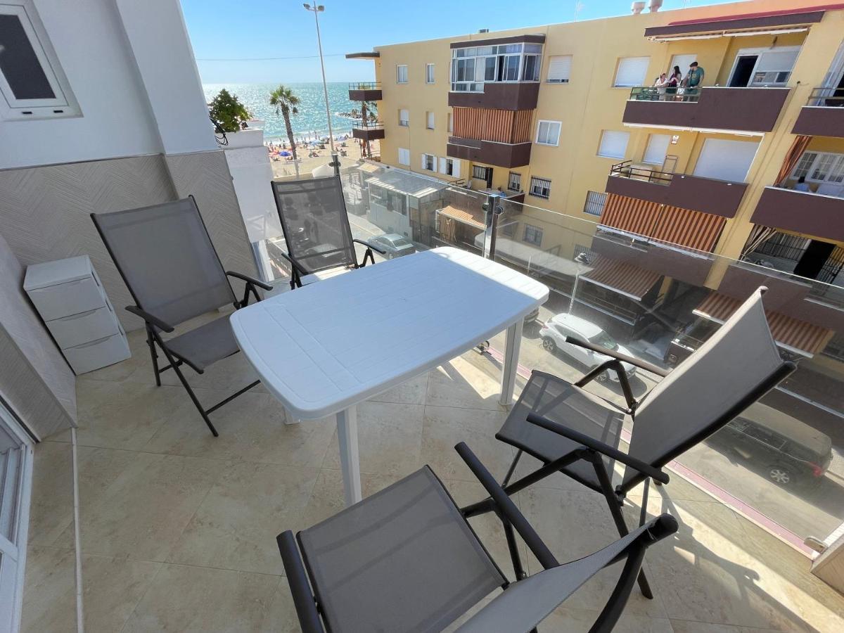 Vistas Al Mar A 10 Metros De La Playa De Regla Parking Gratis * Chipiona